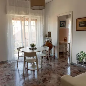 afrodite-loft-hermes.hotelinveneto.com/